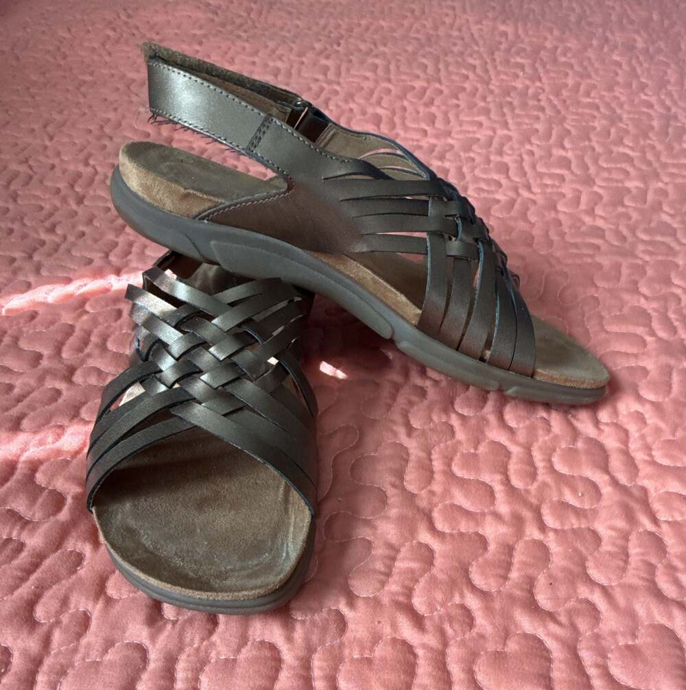 Easy Spirit Mar Women's Leather Woven Slingback Flat Sandals Size 9M Bronze